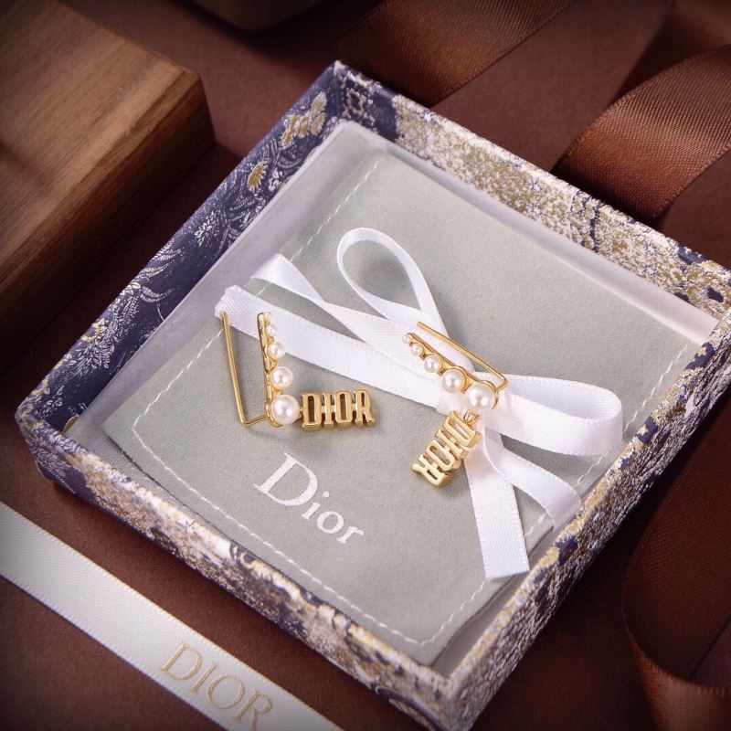 chr1st1an D10r earrings